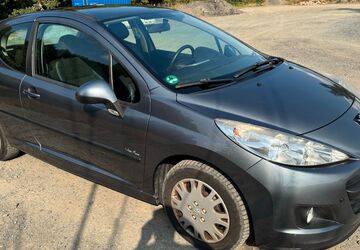 Peugeot 207 151.000 km 1.800 &euro; Döhlau 95128
