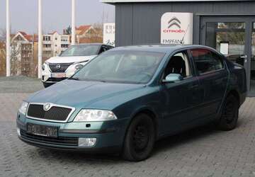 Skoda Octavia 181.300 km 1.900 &euro; Plauen 08529