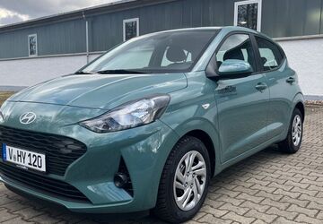 Hyundai i10 3.000 km 17.588 &euro; Auerbach 08209