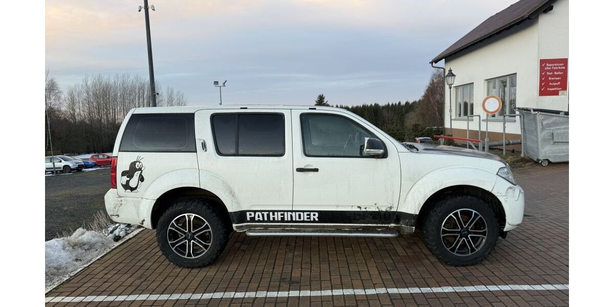 Nissan Pathfinder 101.250 km 5.985 &euro; Schöneck / Vogtland 08261