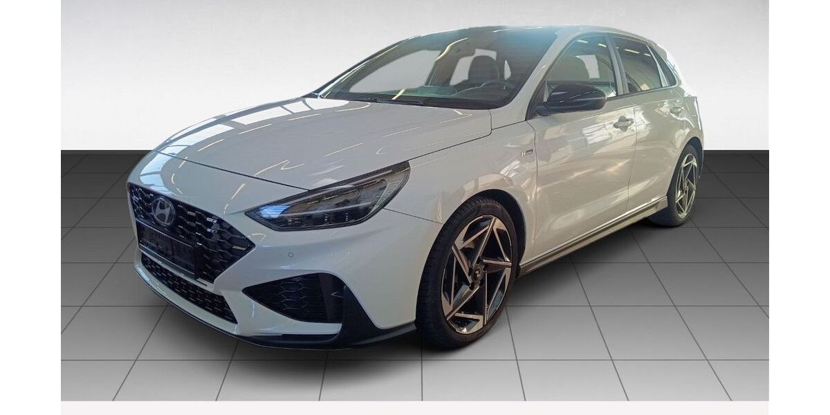 Hyundai i30 22.563 km 23.670 &euro; Hof 95030
