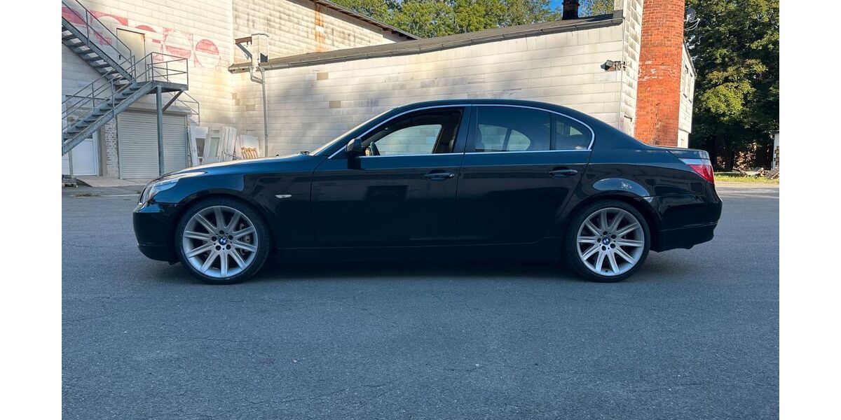BMW 545 232.934 km 22.900 &euro; Regnitzlosau 95194