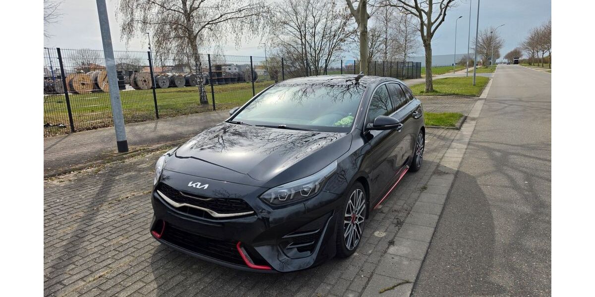 Kia pro ceed / ProCeed 41.000 km 28.200 &euro; Fraureuth 08427