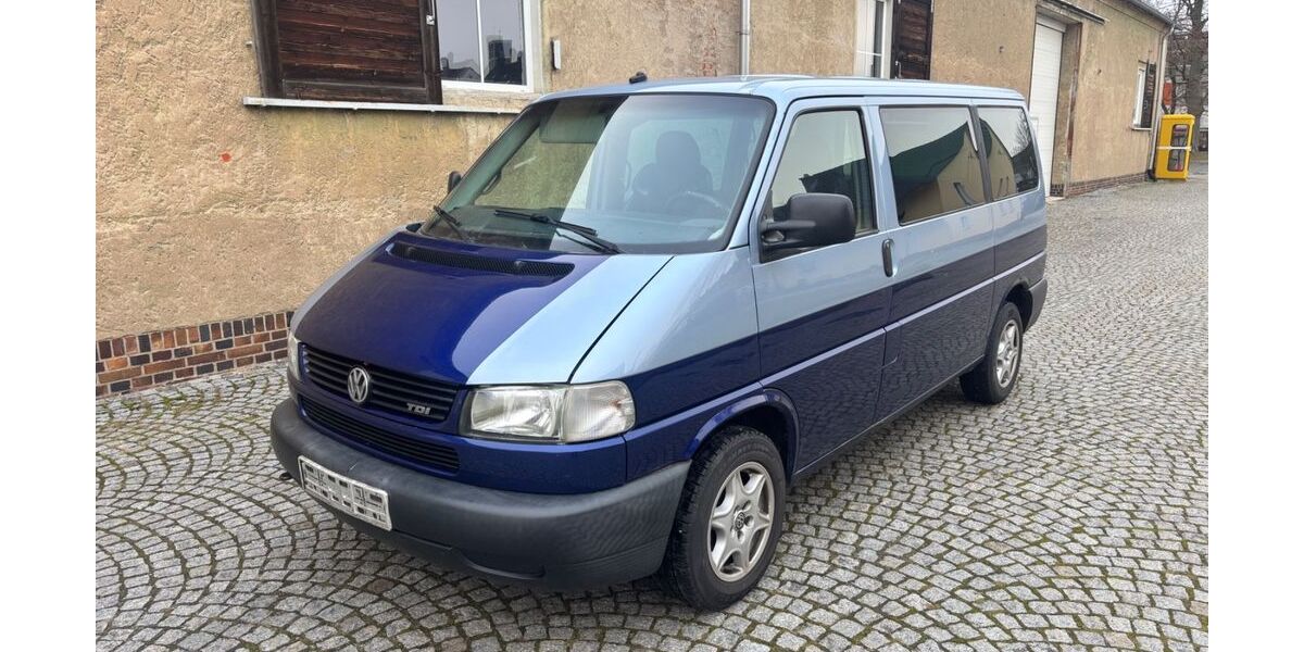 VW T4 Caravelle 697.000 km 3.860 &euro; Hof 95030