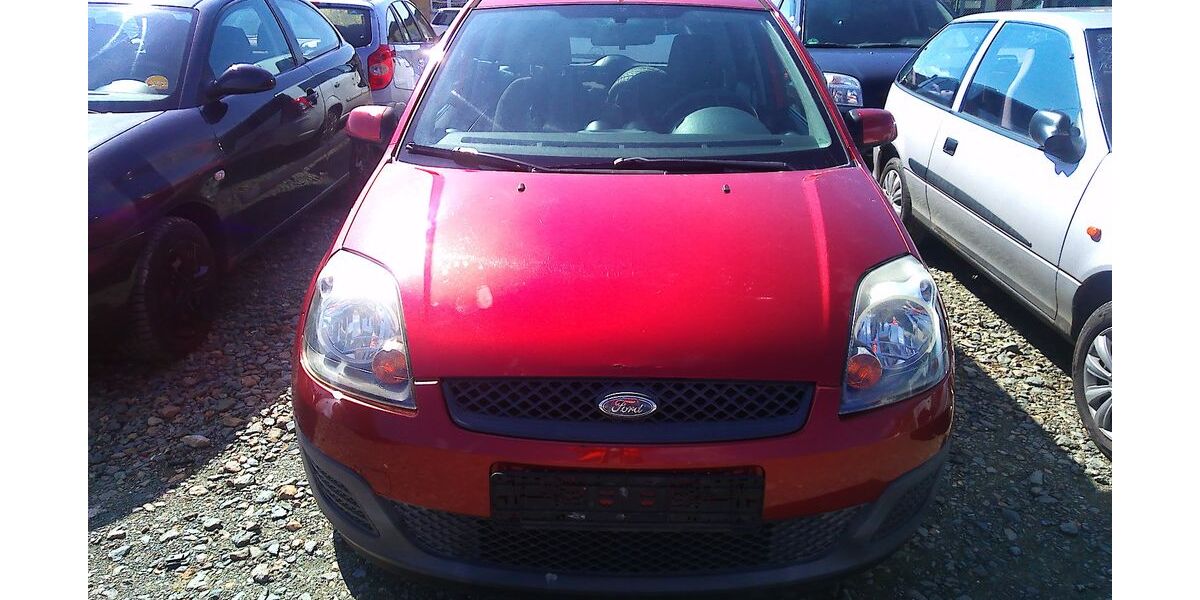 Ford Fiesta 201.000 km 800 &euro; Plauen 08523
