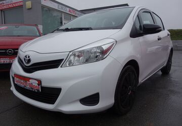 Toyota Yaris 99.000 km 5.990 &euro; Hof 95030