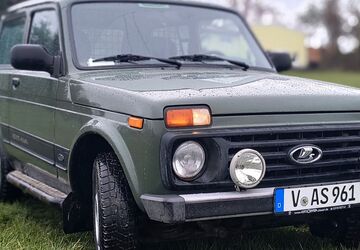 Lada Niva 89.101 km 9.199 &euro; Pausa 07952