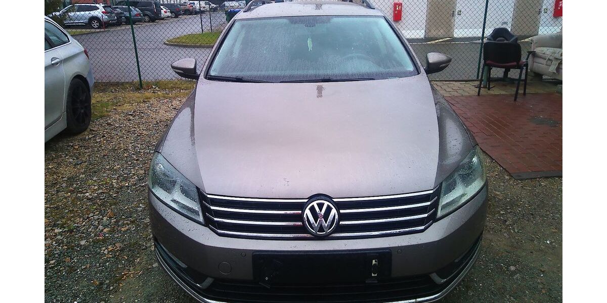 VW Passat Variant 255.000 km 5.200 &euro; Plauen 08523