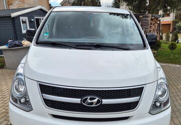 Hyundai H-1 Starex 247.000 km 9.300 &euro; Plauen 08527
