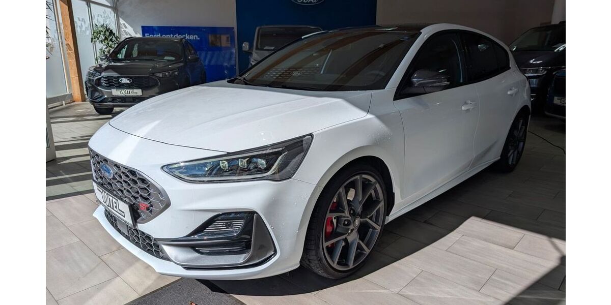 Ford Focus 9.500 km 33.490 &euro; Plauen 08525