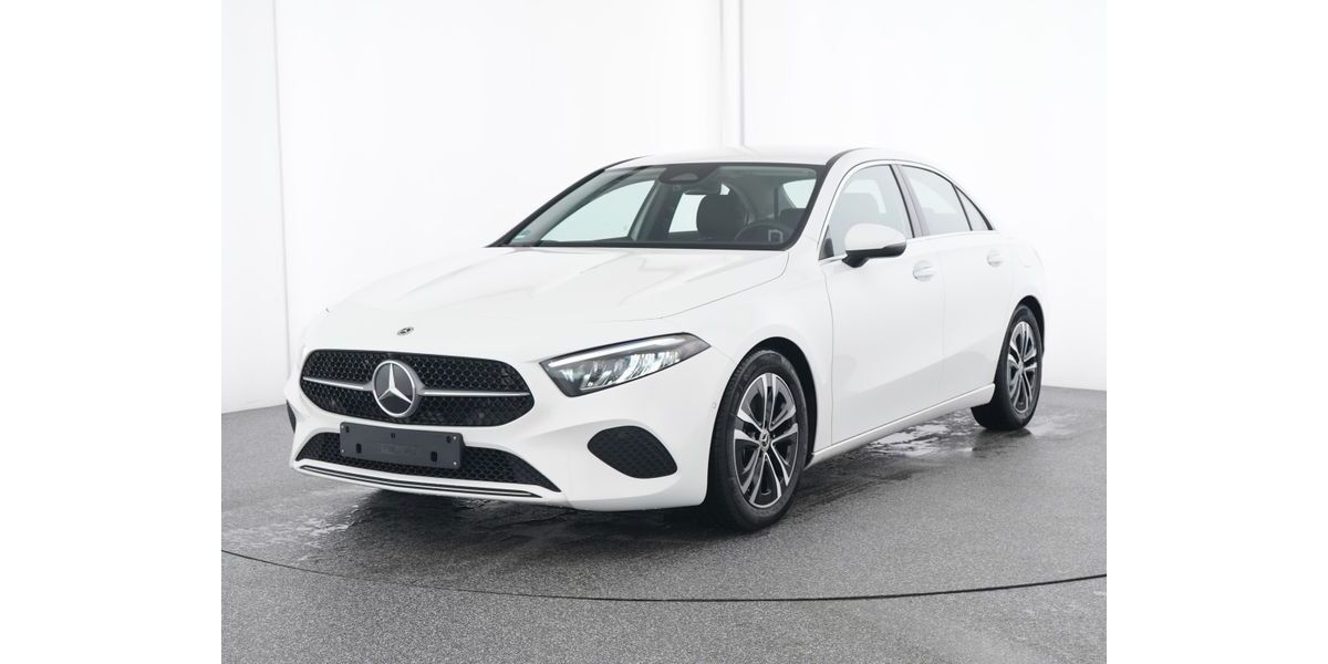 Mercedes-Benz A 180 11.571 km 28.930 &euro; Hof 95030