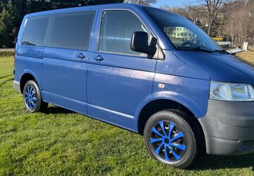VW T5 Transporter 183.250 km 7.990 &euro; Rebesgrün 08209