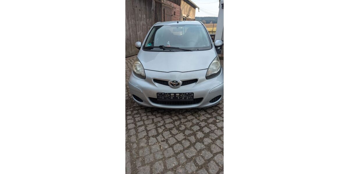 Toyota Aygo (X) 71.649 km 3.300 &euro; Steinberg 08237