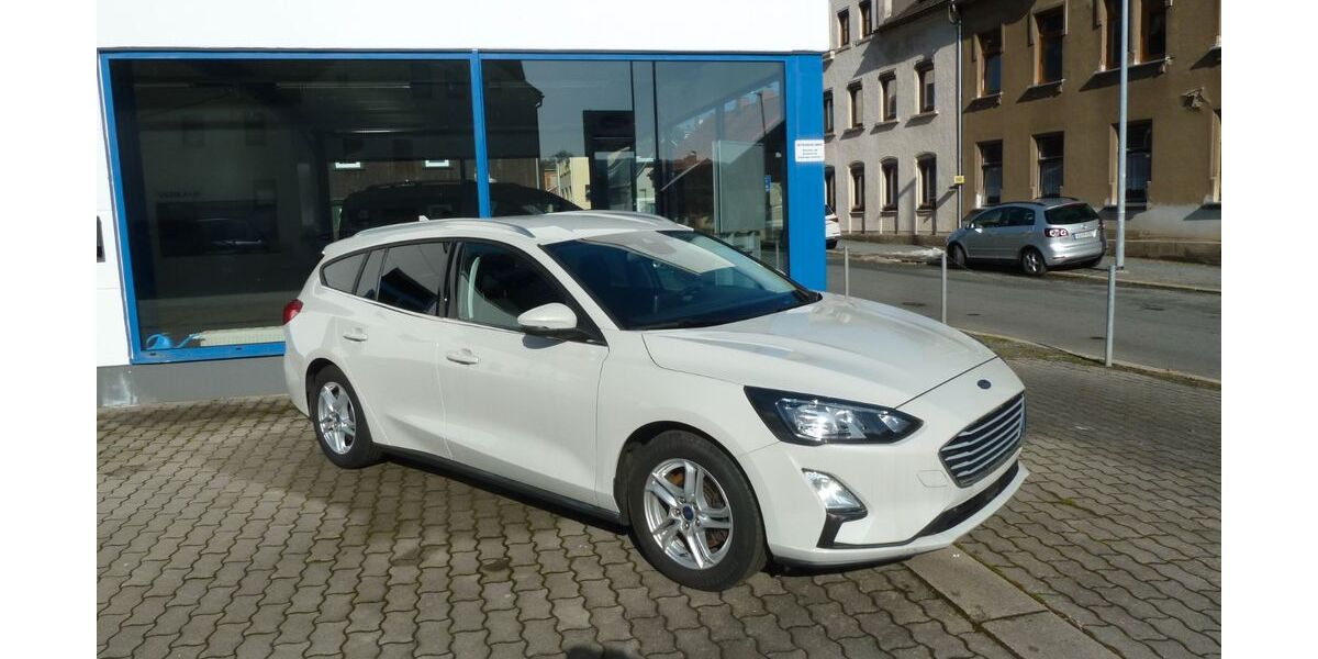 Ford Focus 82.889 km 12.200 &euro; Klingenthal 08248