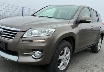 Toyota RAV 4 198.000 km 7.999 &euro; Rehau 95111