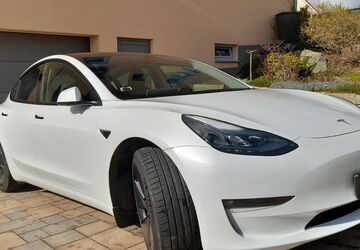 Tesla Model 3 32.500 km 30.850 &euro; Fraureuth 08427