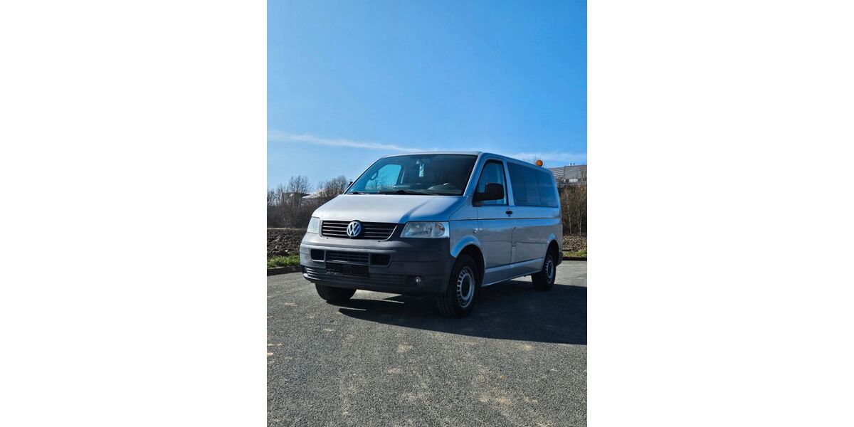 VW T5 Shuttle 86.000 km 14.900 &euro; Plauen 08527